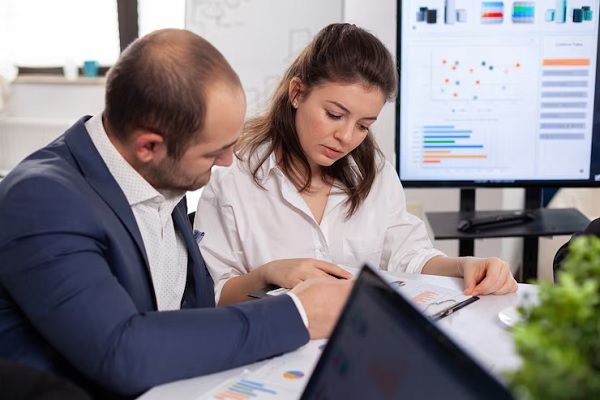Consulenti di alta gamma in finanza e strategia Le 10 carriere più pagate a Roma