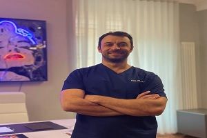Dr. Nino Favoriti